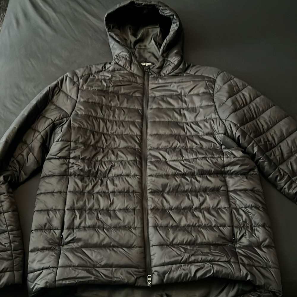 True Classic | Hooded Puffer Jacket